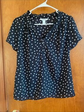 White House Black Market Black and White Polka Dot Short-Sleeve Blouse
